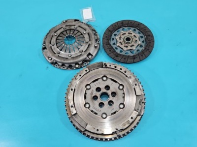 Двомасовий маховик колесо двомасовий dacia sandero iii 20- 123100749r 1.0 sce фото №1