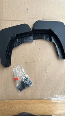 8v4075101 audi a3 2013 бризковики задня фото №1