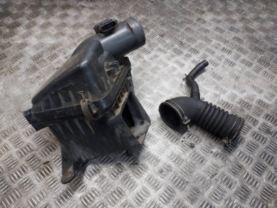 Корпус фільтра повітря+ витратомір + труба повітрозабірник lexus is 2 220d фото №1