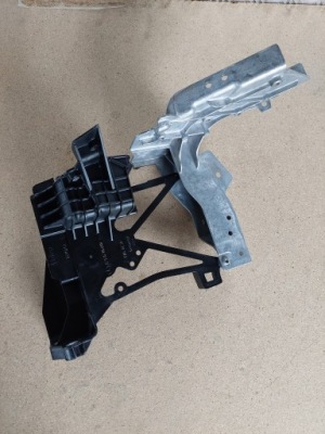 Mercedes glc w253 панель фари поперечина передній лівий фото №1