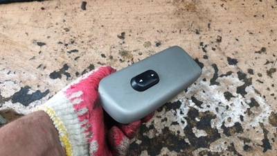 Mazda tribute i перемикач вікон правий фото №1