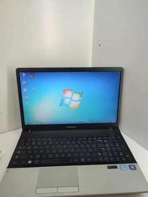 LAPTOP SAMSUNG NP300E5A 15,6 " INTEL CORE I5 4 GB / 500 GB