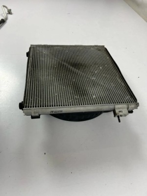 Tesla model s 2024 левая сторона радиатор воды вентилятор фото №1