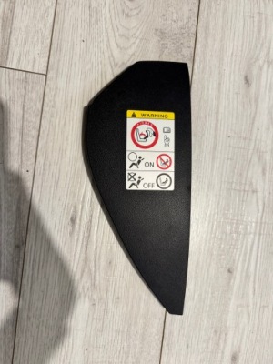 Tesla s 13-16 накладка захист панелі права 1028362-00 фото №1