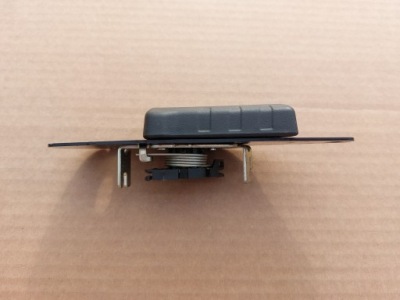 RENAULT MASTER IV 20/23r KLAMKA OTWIERANIA DRZWI TYLNYCH