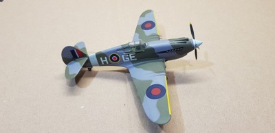 Curtiss P-40B Warhawk. Easy Model 37207.RAF.