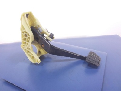 Bmw x5 e70 педаль тормоза автоматическая коробка передач 6769403 фото №1