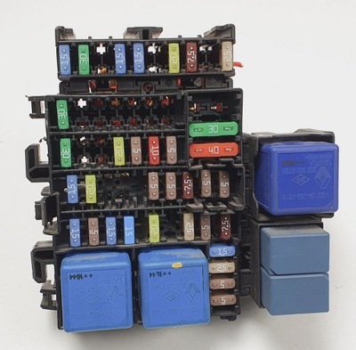 Коробка предохранителей dacia duster ii фото №1