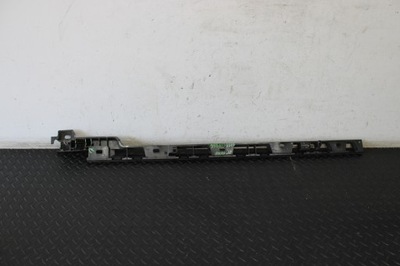 Напрямна кронштейн поріг ліва porsche macan 95b 95b853557b фото №1