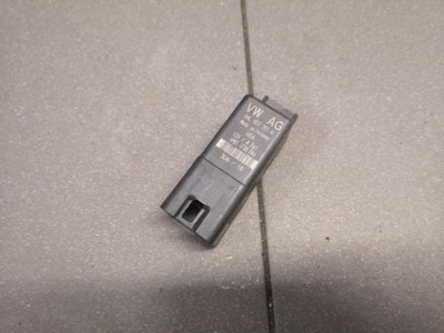 Модуль реле свічка розжарювання audi vw 04l907281b фото №1