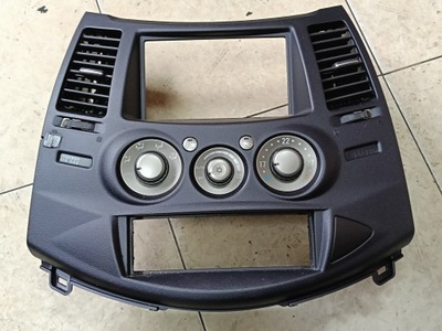 Mitsubishi grandis рамка панель обдув кондиционера фото №1