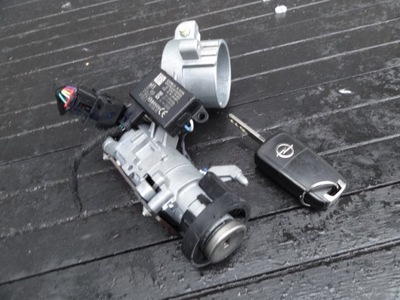 Opel karl 2017 1,0 замок запалювання + ключ фото №1