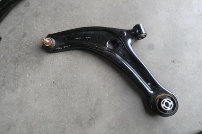 Ford fiesta mk8 важіль перед передній лівий !! фото №1