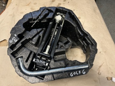 Vw golf v vi набор ремонтный колеса домкрат 1j0012115ad фото №1