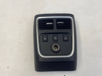 Впуск воздуха консоли chrysler 300c l0202705dx9ae 17443066 3.0 2012 фото №1