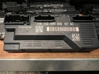 Audi a8 d4 lift блок керування задній кришка багажника 4h0959107ac фото №1