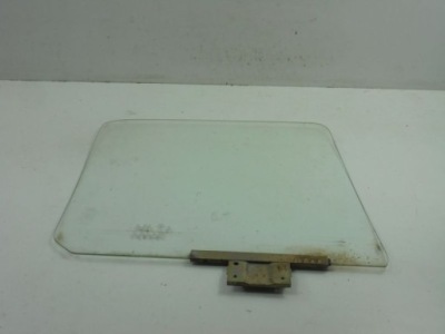 Skoda 120 скло двері задня ліва 43r-000847 фото №1