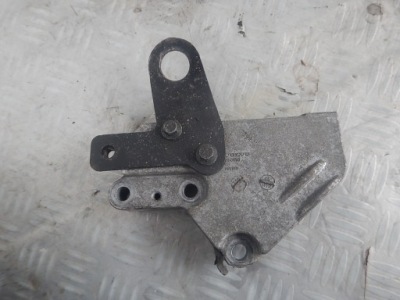 Volvo s60 i v70 ii 2.4 кронштейн кронштейн двигуна фото №1