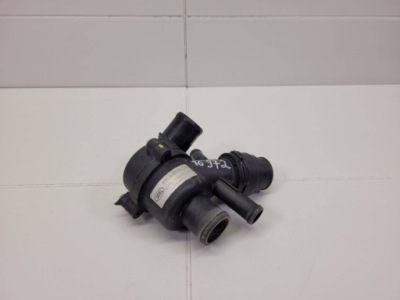 Насос воды land rover discovery sport 2017 fpla-8575-cb фото №1