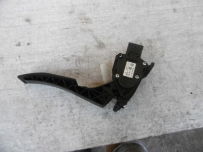 Opel astra j педаль газу 13252702 opel оригінальний номер фото №1