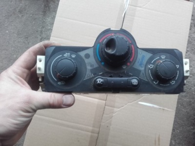 Renault scenic ii панель обдув f666572q фото №1