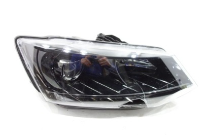 Лампа перед права skoda fabia iii led лінза h7 фото №1