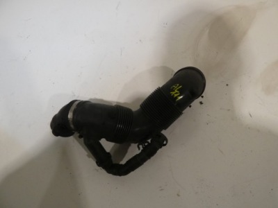 Труба воздуха 3c0129654m passat superb ii 1.6 tdi фото №1