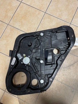 Підйомник скло правий задня kia soul ii 14-17 фото №1