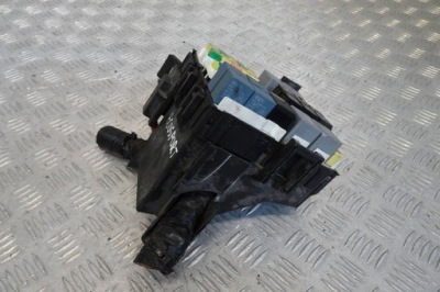 Ford ecosport корпус коробка предохранителей 13- фото №1