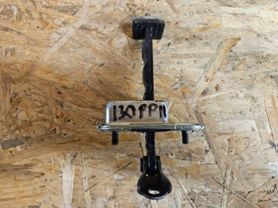 Ограничитель дверь правый перед hyundai i30 ii 12- фото №1