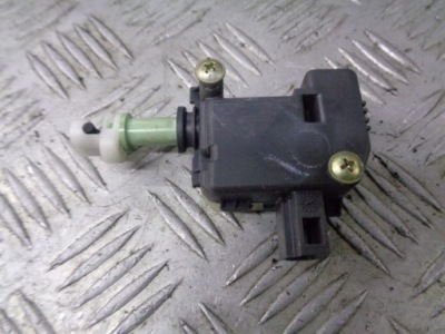 Привод крышка топлива avensis t25 77030-05010 фото №1