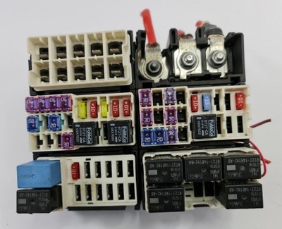 Коробка запобіжників ford mustang vi фото №1