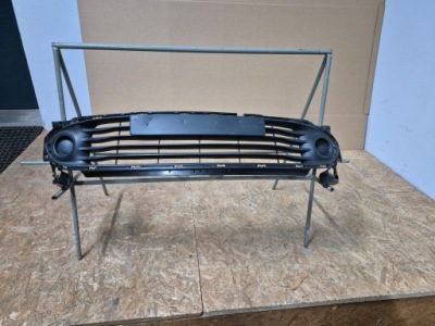 Renault clio iv 4 решітка бампера передній перед фото №1