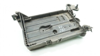 Audi a3 8v основание аккумулятор 5q0915321h 1.6 tdi фото №1