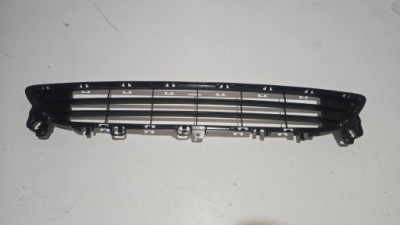 Mazda 6 решітка середня бампера перед 2015-2018 оригінал 646l-501t1 фото №1