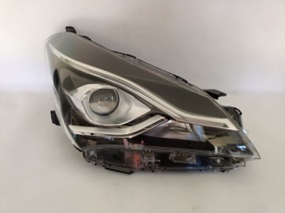 Toyota yaris 3 рестайлинг  14-20r с led правый  фара перед оригинал фото №1