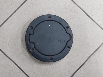 Wieczko дверцята бака пального jeep wrangler jk 82214788 фото №1