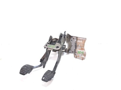 Peugeot 301 педаль зчеплення гальма фото №1