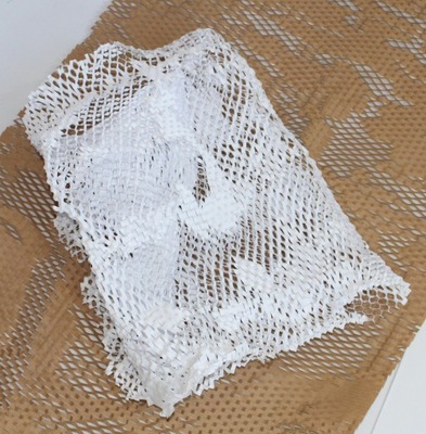 Papier nacinany Siatka 3D plaster miodu 20cmx100mb