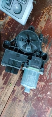 Seat leon arona iv моторчик скло 5q0959408d фото №1