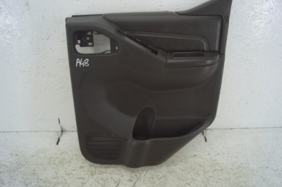 Обшивка дверь правый задняя nissan navara lift фото №1