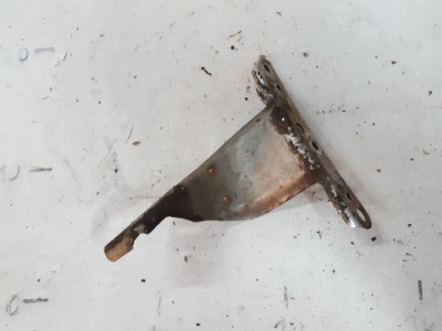 Seat exeo кронштейн крила правий перед ls7y фото №1