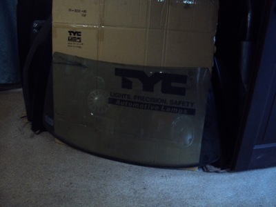 Скло лобове передня fiat uno фото №1