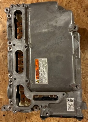 Інвертор conventer toyota auris ii 1.8 hybrid фото №1