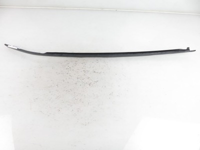 Молдинг стекло перед правая mercedes w124 фото №1