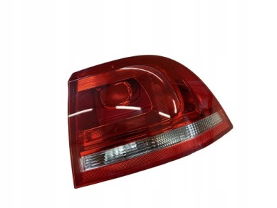 Vw touareg 7p лампа права задня 7p6945096f фото №1