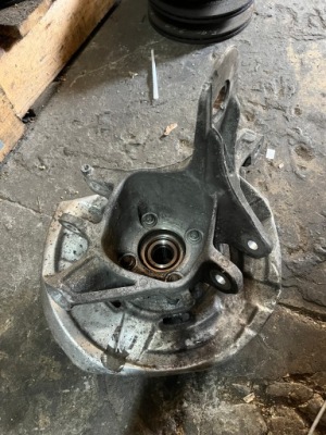 45 bmw f11 поворотный кулак задняя правый  6796100 фото №1