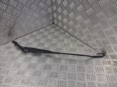 Важіль двірники перед правий nissan micra k12 фото №1