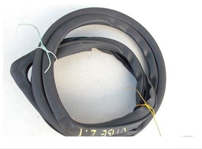 Pontiac vibe прокладка двері з кузов ліва задня фото №1