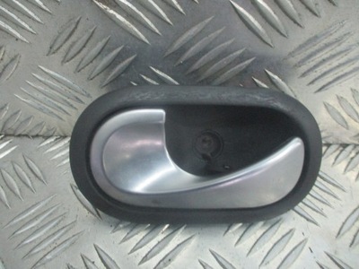 Ручка ліва передня внутрішня renault scenic ii фото №1